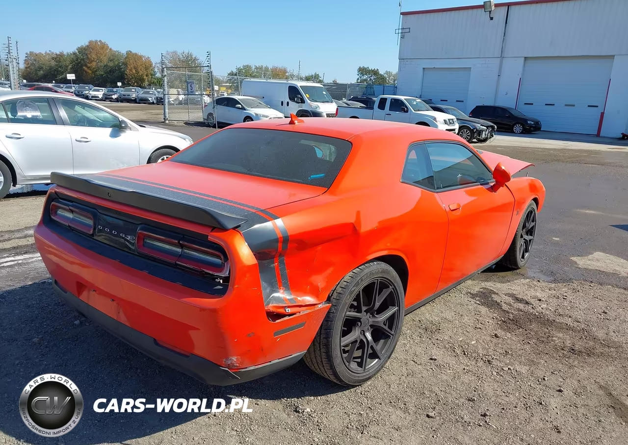 2016 Dodge Challenger 392 Hemi Scat Pack Shaker VIN:2C3CDZFJ2GH301143 - 4