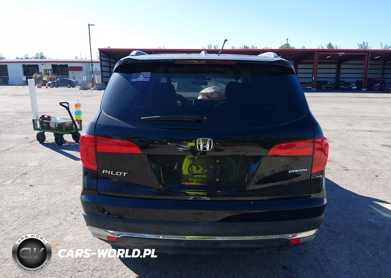 2016 Honda Pilot Touring VIN:5FNYF5H96GB014207 - 16