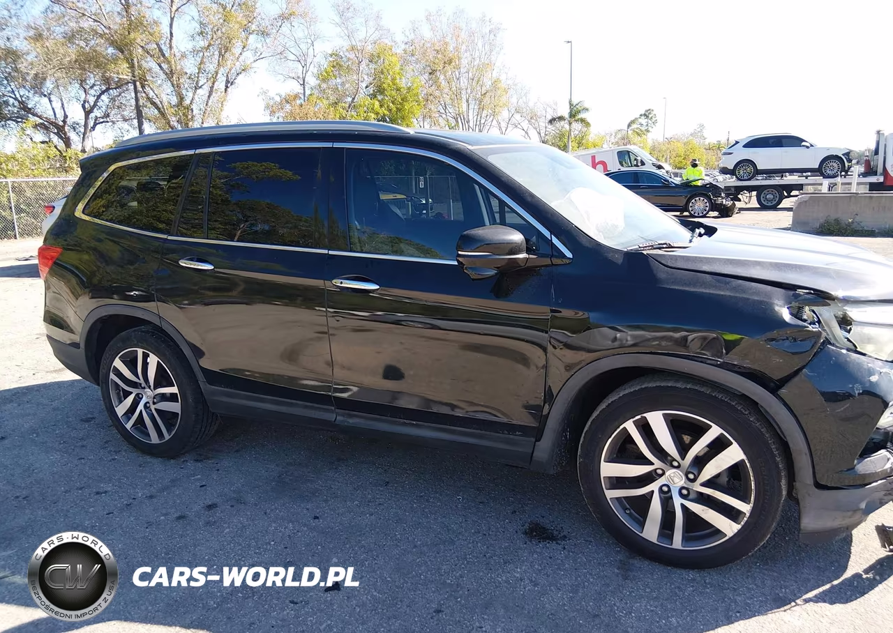 2016 Honda Pilot Touring VIN:5FNYF5H96GB014207 - 18