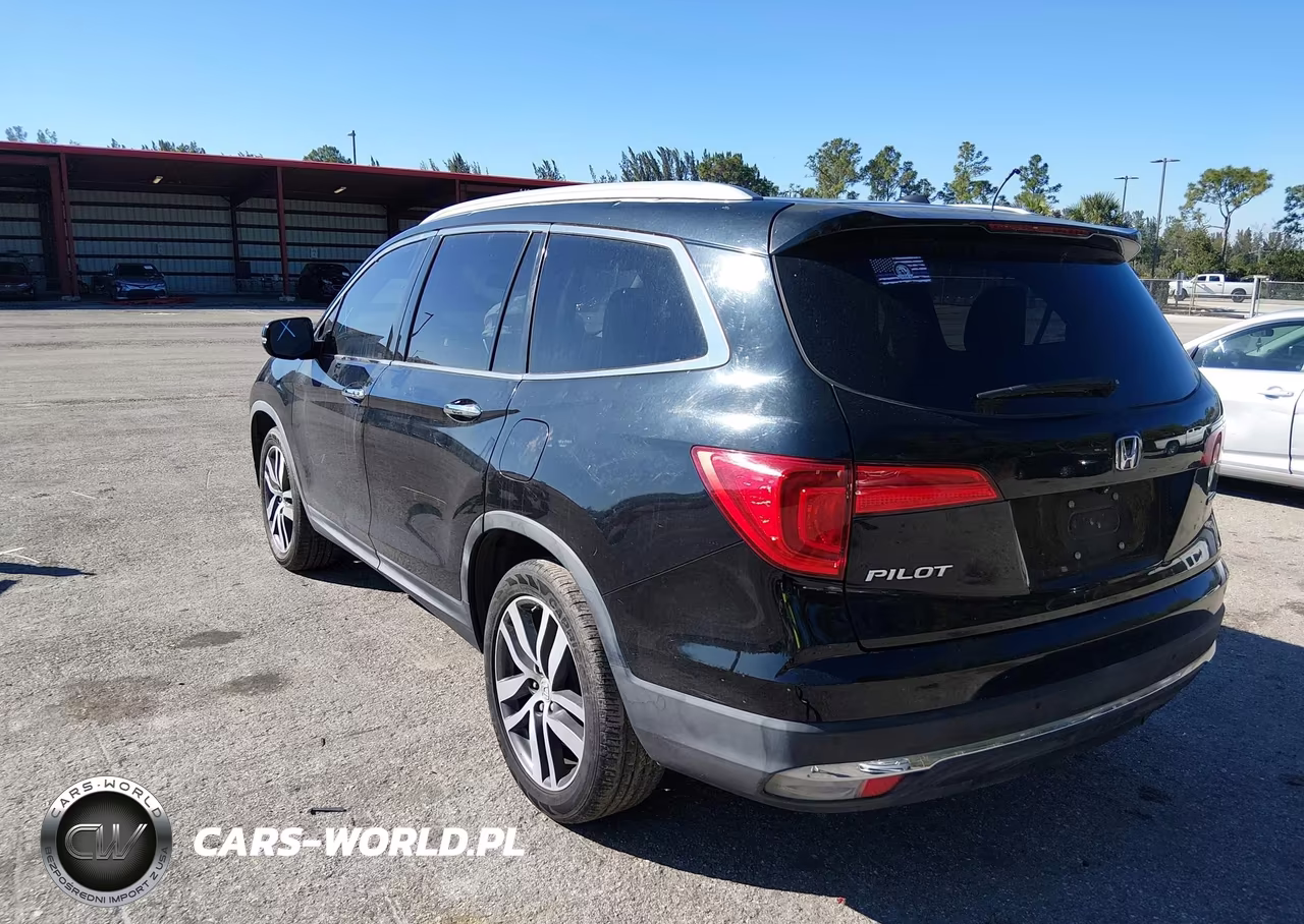 2016 Honda Pilot Touring VIN:5FNYF5H96GB014207 - 3