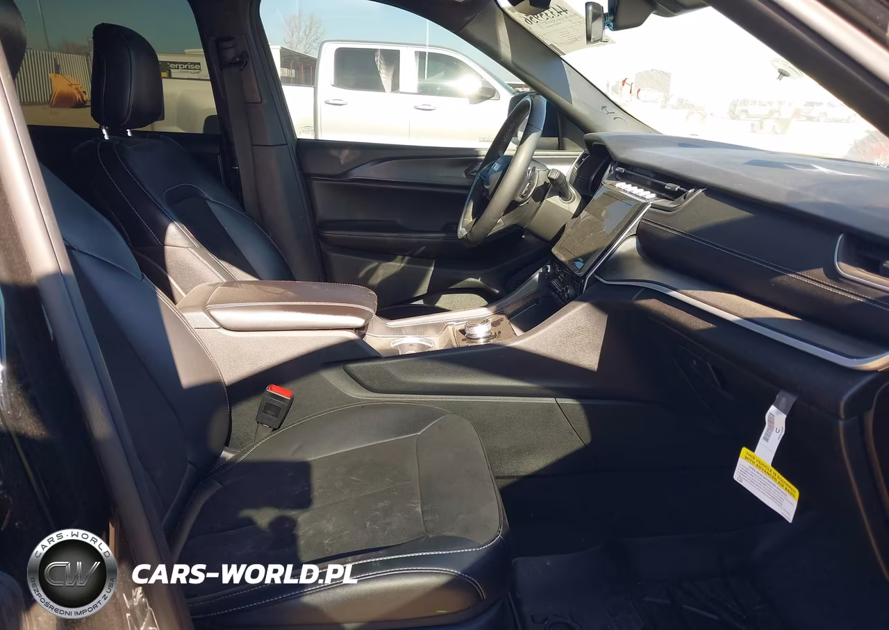 2025 Jeep Grand Cherokee L Altitude X 4X2 VIN:1C4RJJAG1S8677570 - 5