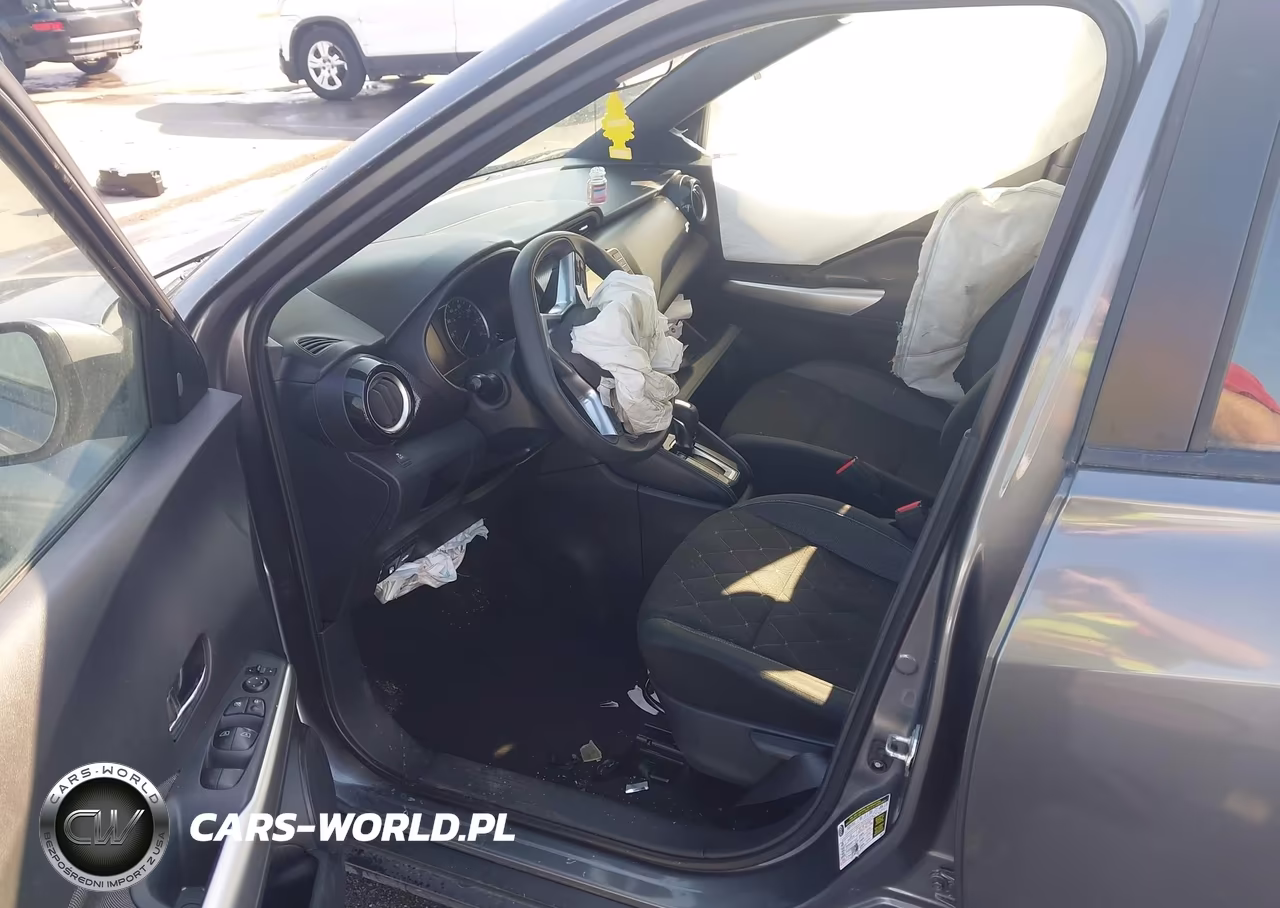 2019 Nissan Kicks Sv VIN:3N1CP5CU3KL483304 - 5