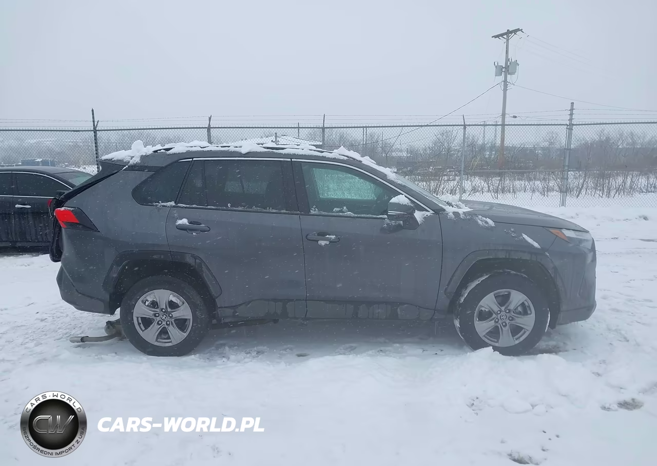 2024 Toyota Rav4 Xle VIN:2T3W1RFV9RC290957 - 13