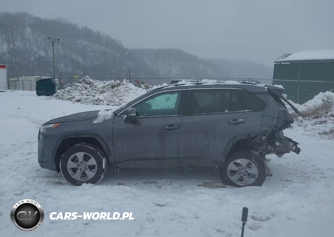 2024 Toyota Rav4 Xle VIN:2T3W1RFV9RC290957 - 14