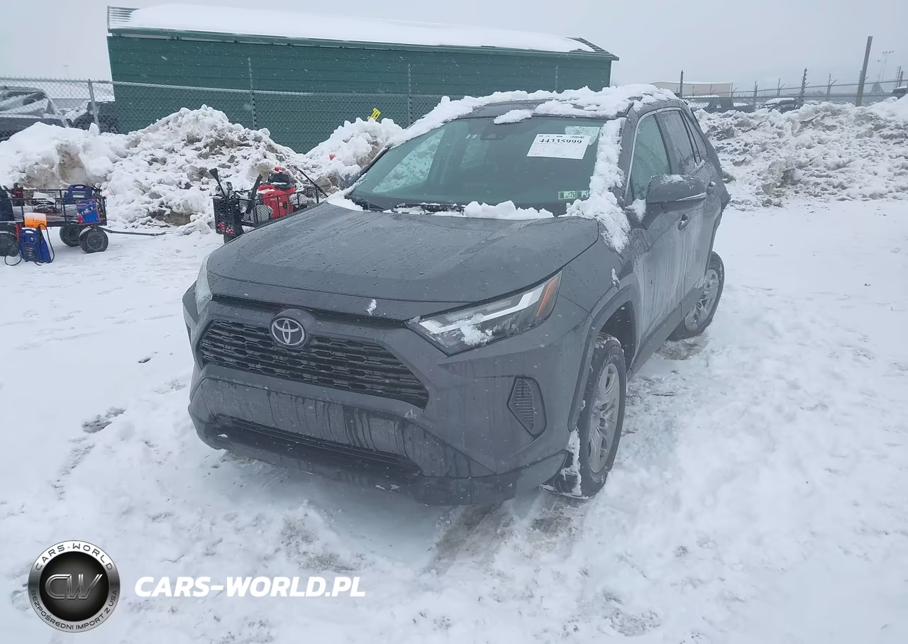 2024 Toyota Rav4 Xle VIN:2T3W1RFV9RC290957 - 2
