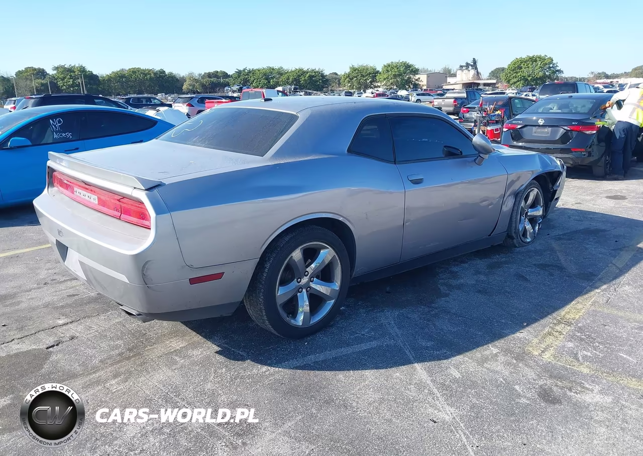 2013 Dodge Challenger Sxt VIN:2C3CDYAG9DH613378 - 4