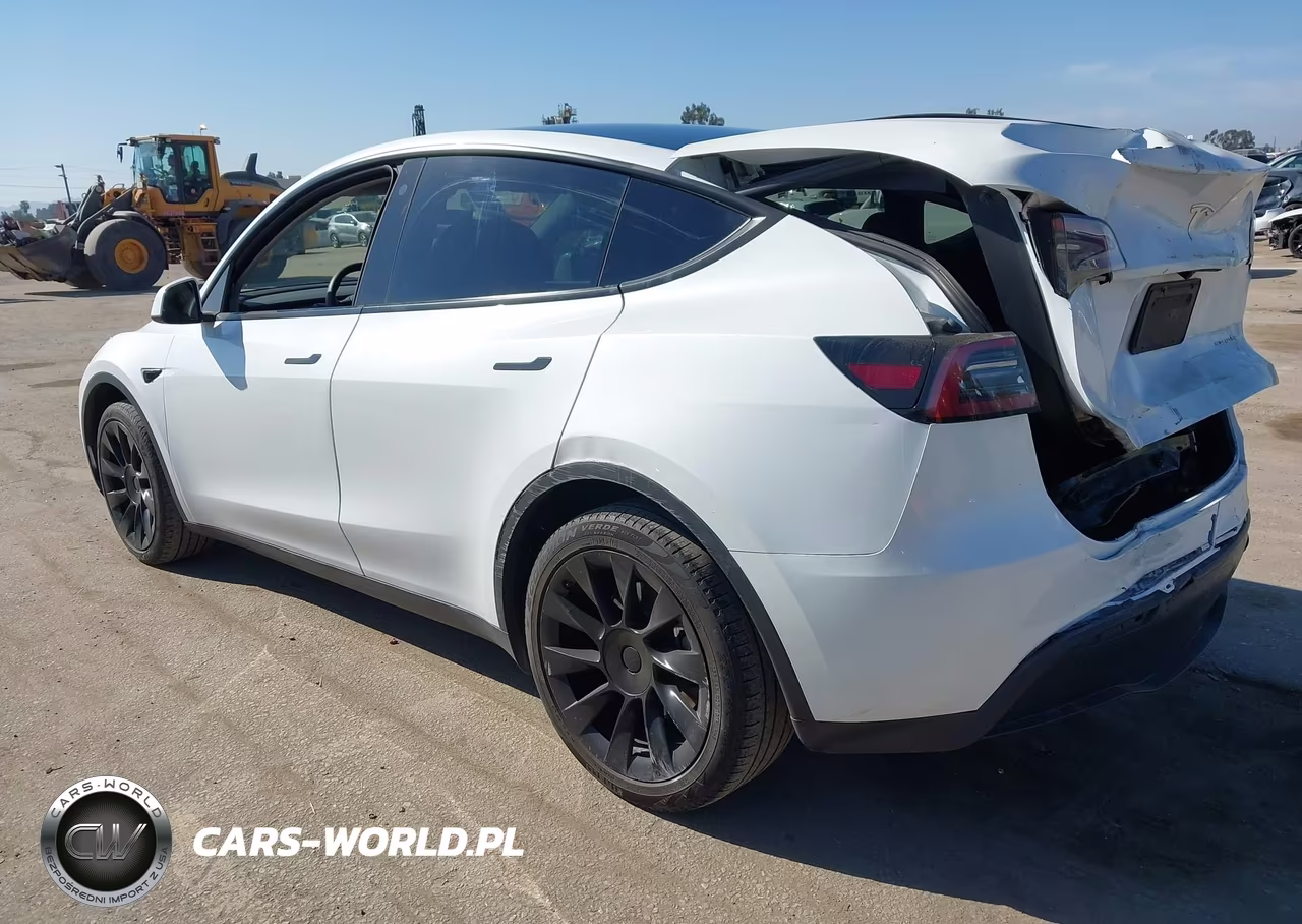 2023 Tesla Model Y Awd-Long Range Dual Motor All-Wheel Drive VIN:7SAYGDEE0PF632473 - 3