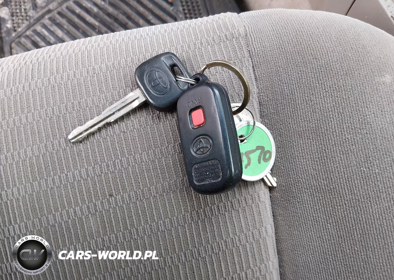 2005 Toyota Camry Le VIN:4T1BE30KX5U045701 - 11