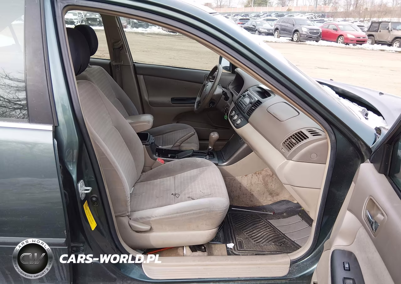 2005 Toyota Camry Le VIN:4T1BE30KX5U045701 - 5