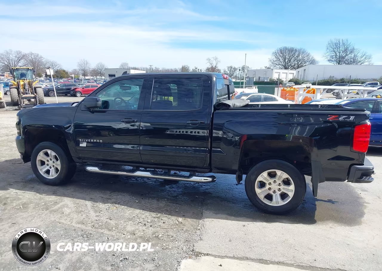 2018 Chevrolet Silverado 1500 2Lt VIN:3GCUKREC1JG444830 - 15