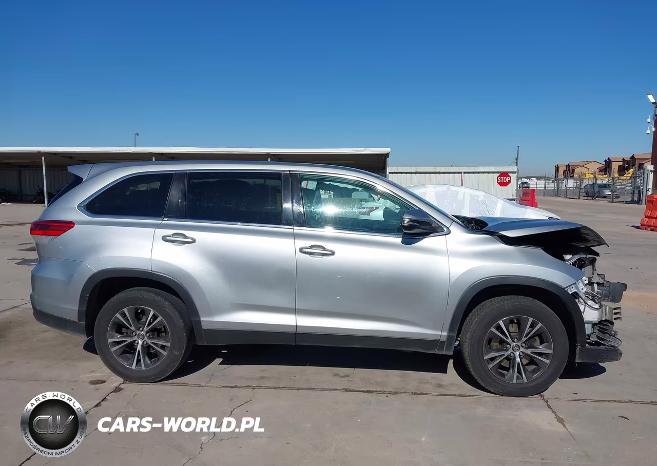 2019 Toyota Highlander Le VIN:5TDZZRFH6KS314248 - 14