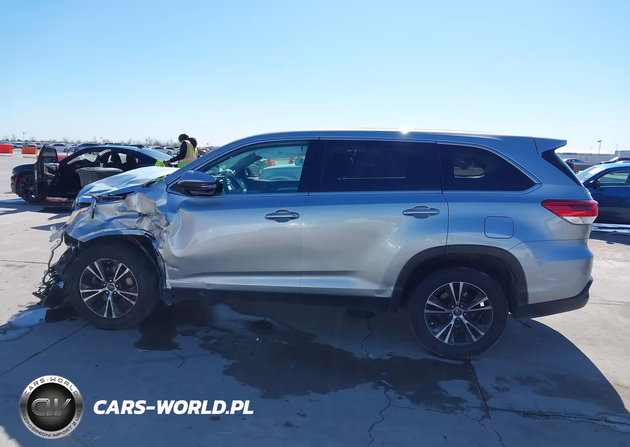 2019 Toyota Highlander Le VIN:5TDZZRFH6KS314248 - 15