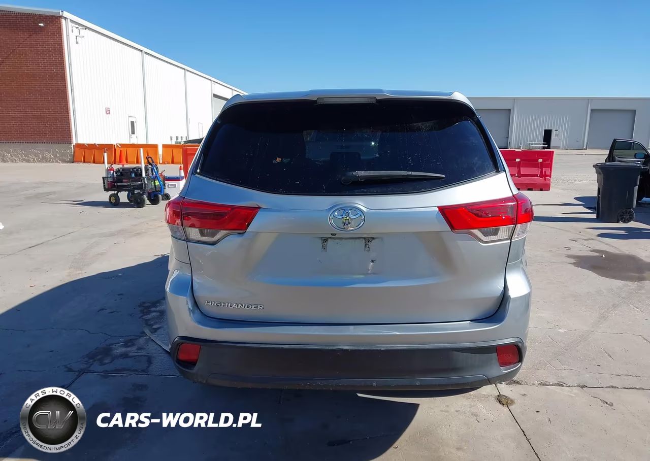 2019 Toyota Highlander Le VIN:5TDZZRFH6KS314248 - 17