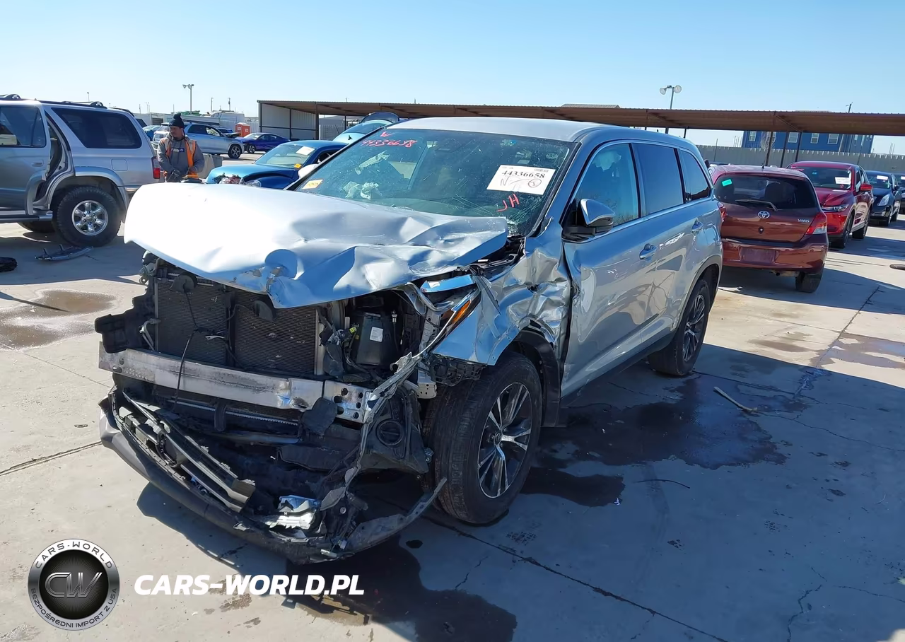 2019 Toyota Highlander Le VIN:5TDZZRFH6KS314248 - 2