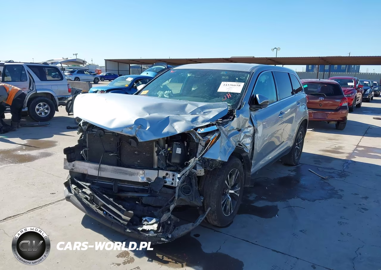 2019 Toyota Highlander Le VIN:5TDZZRFH6KS314248 - 6