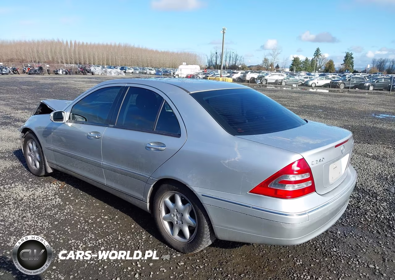 2004 Mercedes-Benz C 240 4Matic VIN:WDBRF81J24F475713 - 3