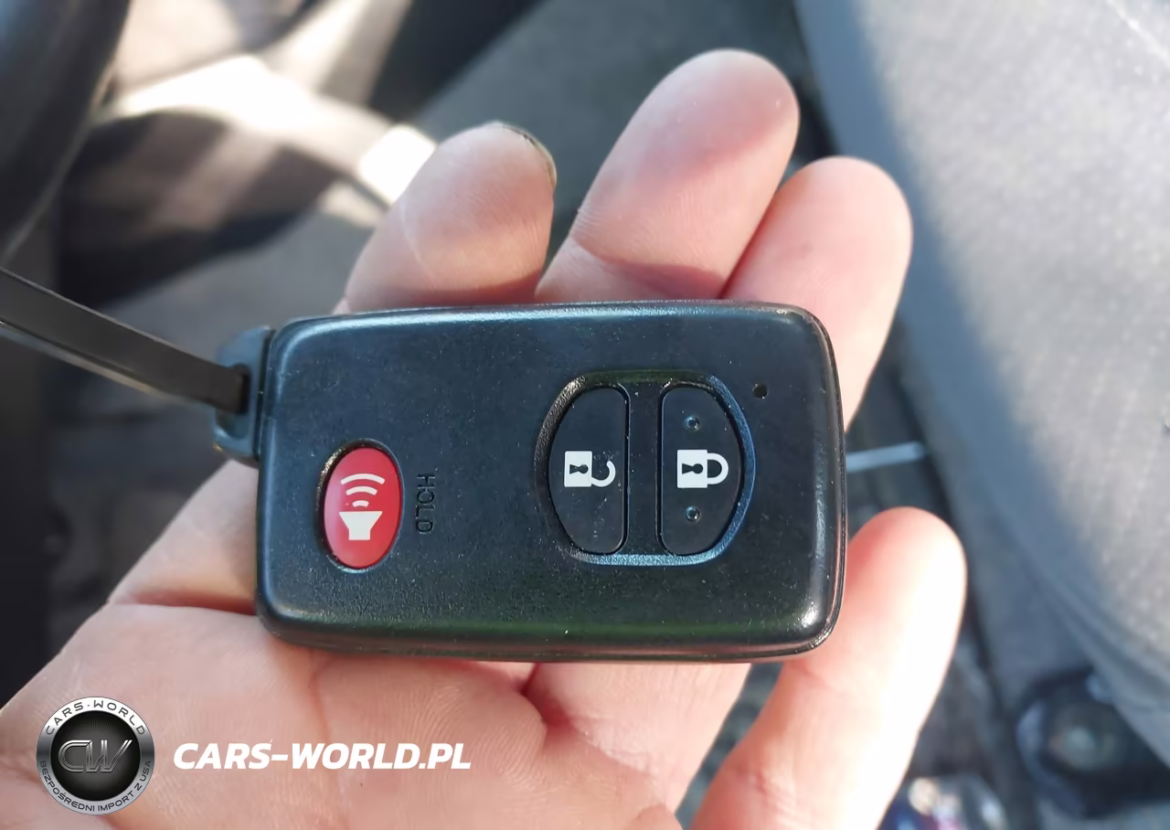 2012 Toyota Prius Two VIN:JTDKN3DU2C5482146 - 11