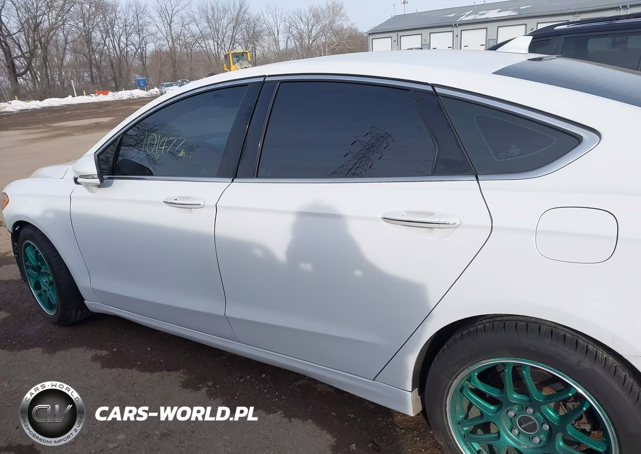 2020 Ford Fusion Titanium VIN:3FA6P0K99LR193051 - 15