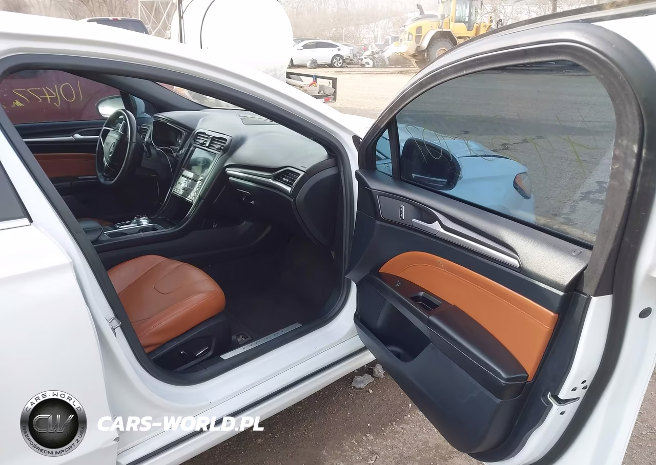 2020 Ford Fusion Titanium VIN:3FA6P0K99LR193051 - 5