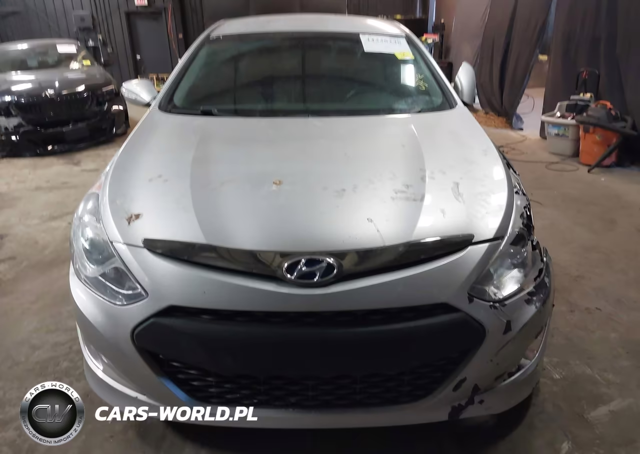 2012 Hyundai Sonata Hybrid VIN:KMHEC4A49CA060908 - 12