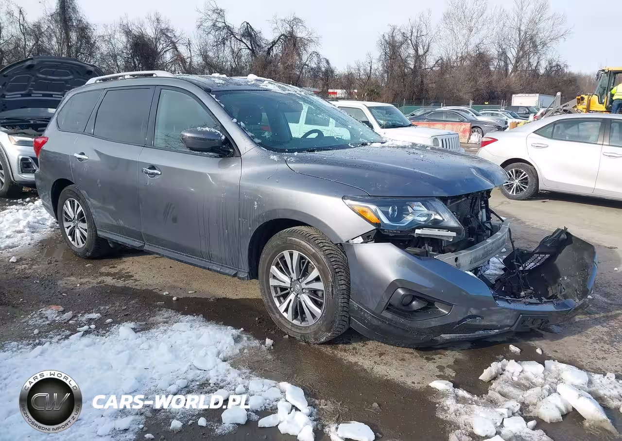 2018 Nissan Pathfinder Sv