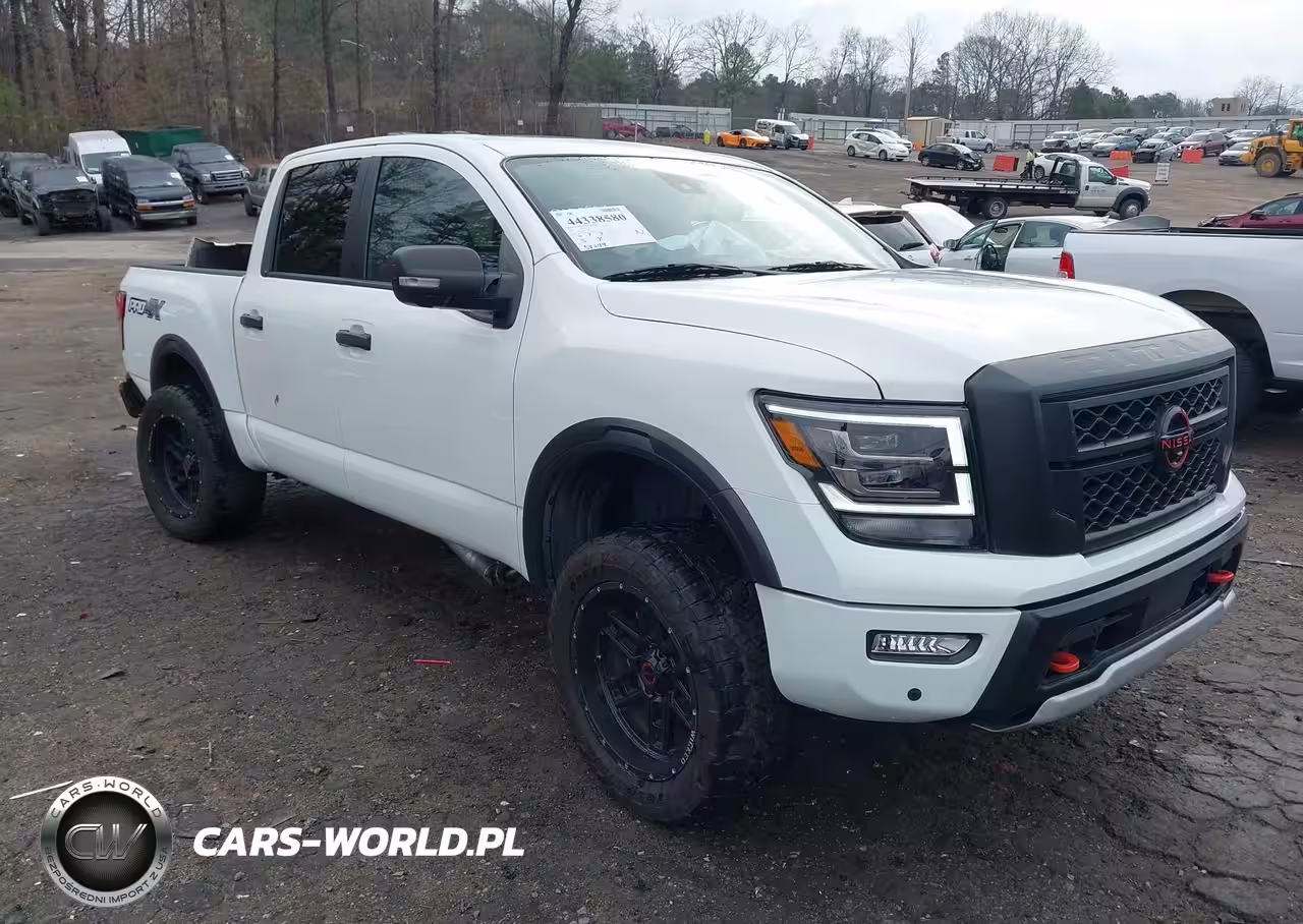 2023 Nissan Titan Pro-4X 4X4