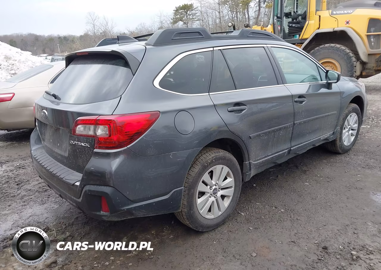 2019 Subaru Outback 2.5I Premium VIN:4S4BSAFC9K3206957 - 4