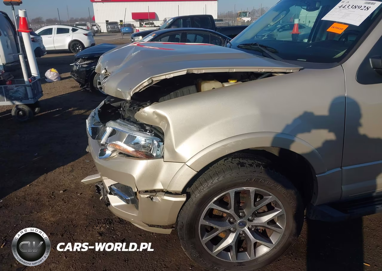 2017 Ford Expedition Xlt VIN:1FMJU1HT9HEA34235 - 18