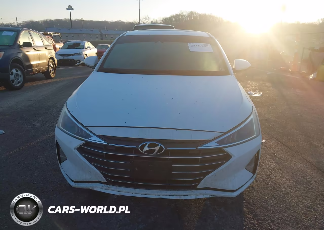2019 Hyundai Elantra Value Edition VIN:5NPD84LF3KH458834 - 12