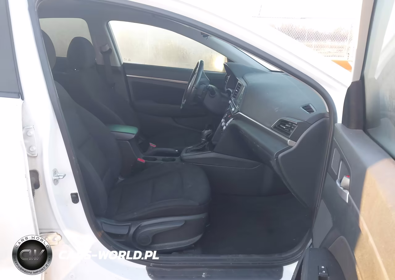 2019 Hyundai Elantra Value Edition VIN:5NPD84LF3KH458834 - 5