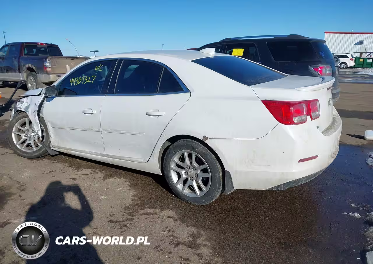 2015 Chevrolet Malibu 1Lt VIN:1G11C5SL1FF111817 - 3
