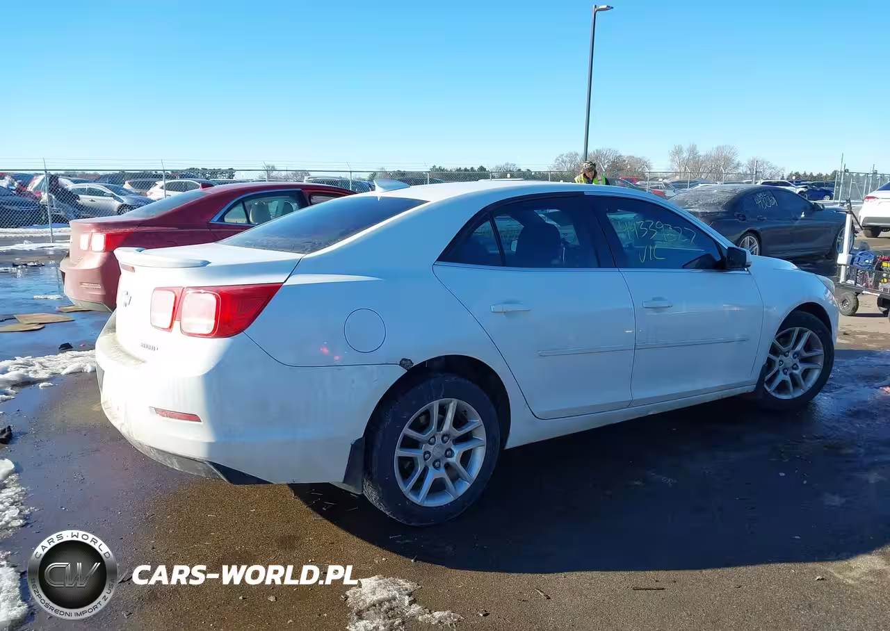 2015 Chevrolet Malibu 1Lt VIN:1G11C5SL1FF111817 - 4