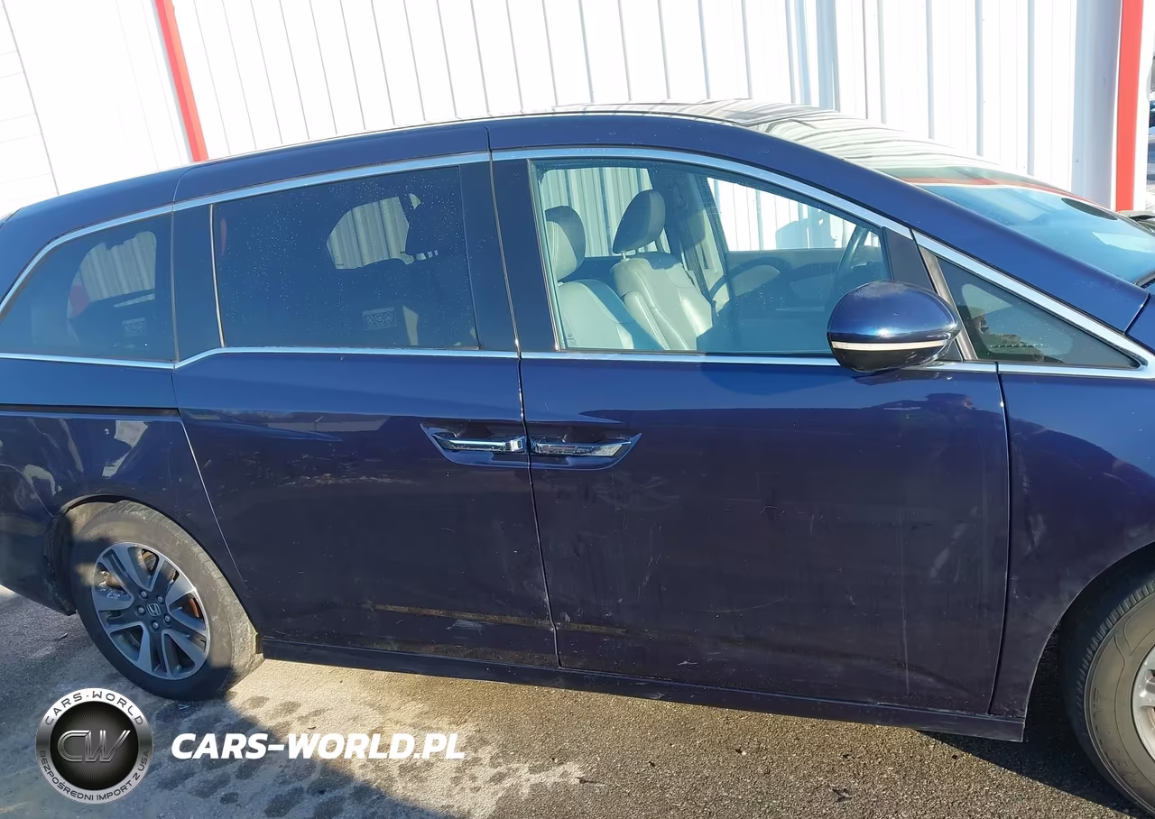 2015 Honda Odyssey Touring-Touring Elite VIN:5FNRL5H90FB048445 - 13