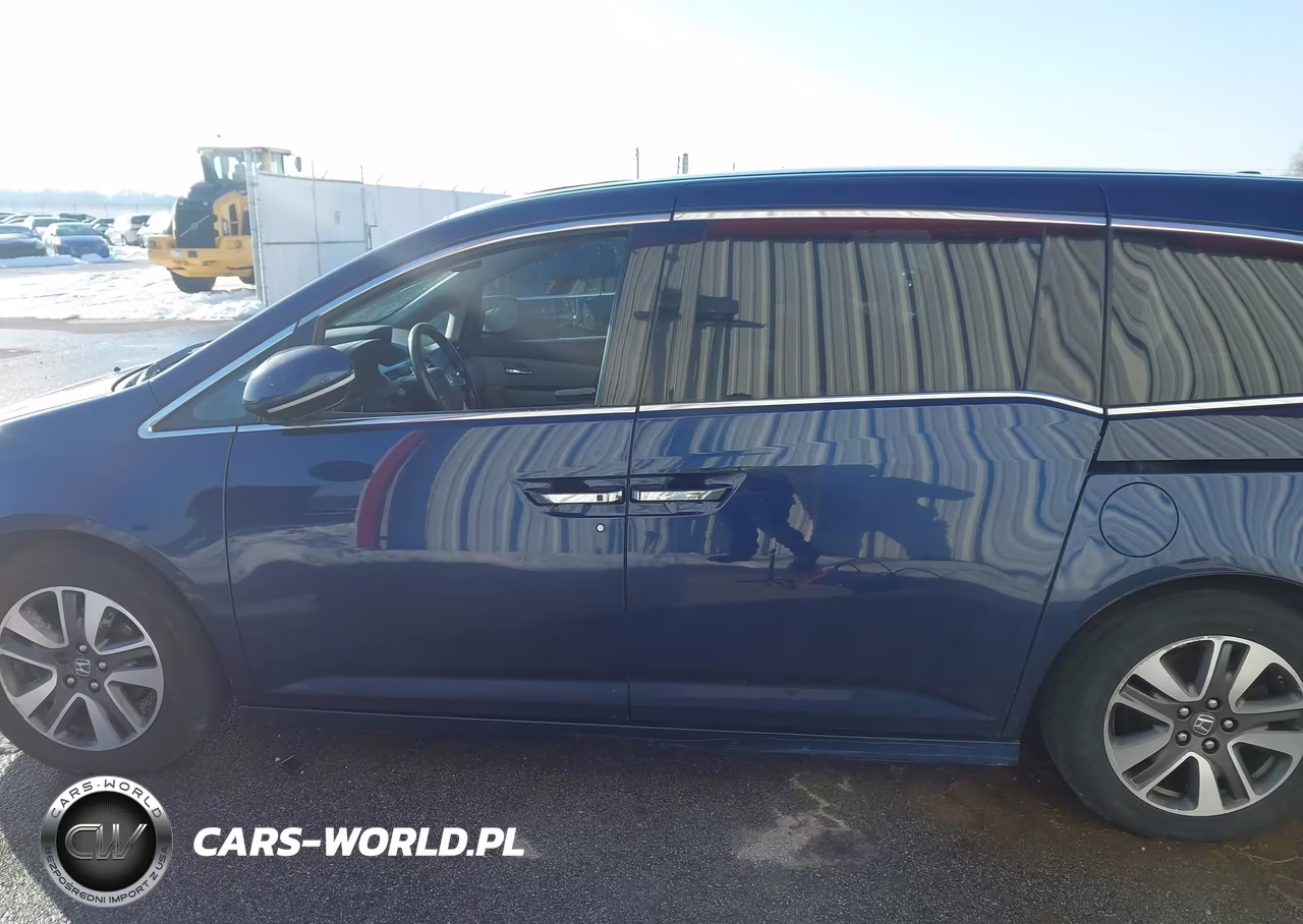 2015 Honda Odyssey Touring-Touring Elite VIN:5FNRL5H90FB048445 - 14