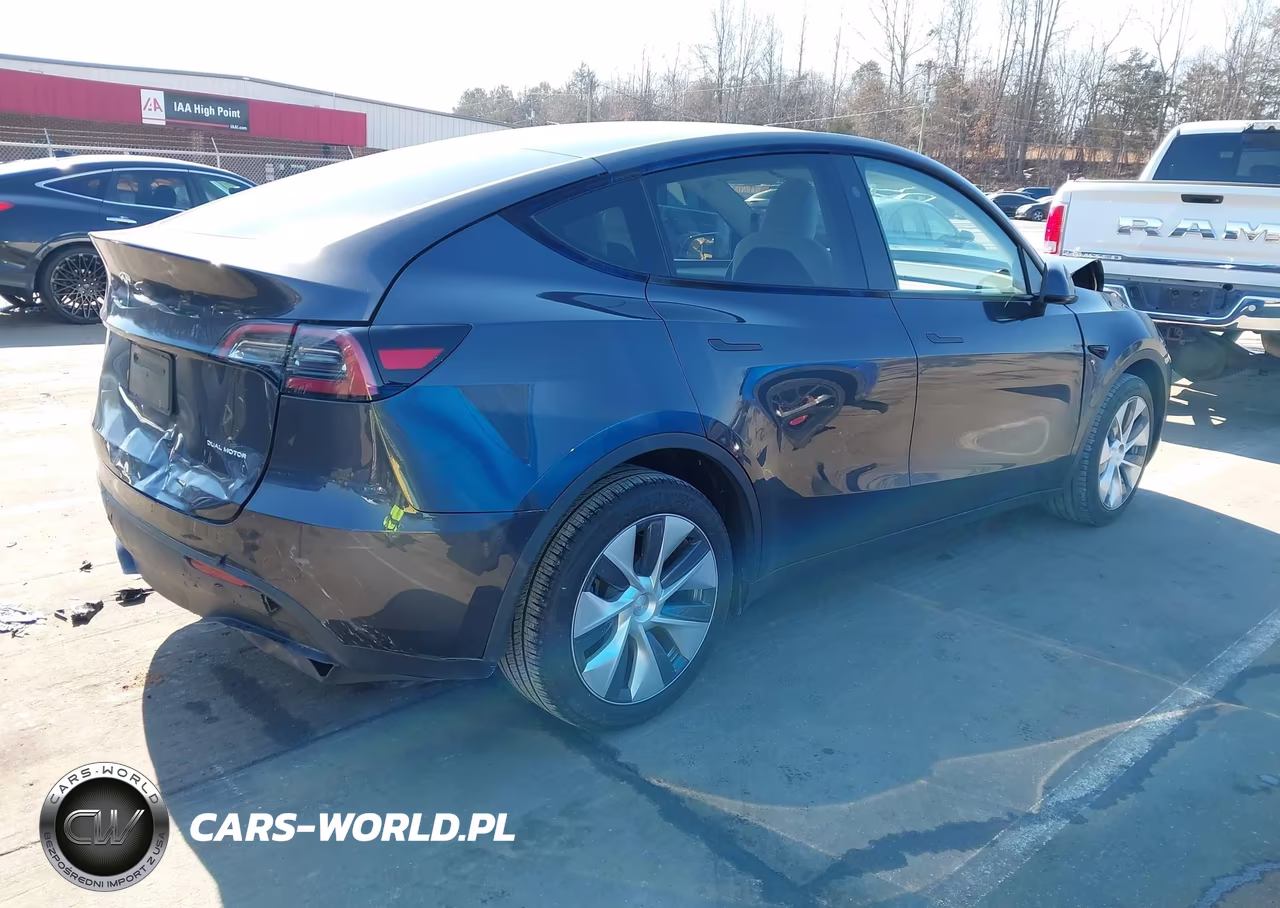 2024 Tesla Model Y Long Range Dual Motor All-Wheel Drive VIN:7SAYGDEE9RA225381 - 4