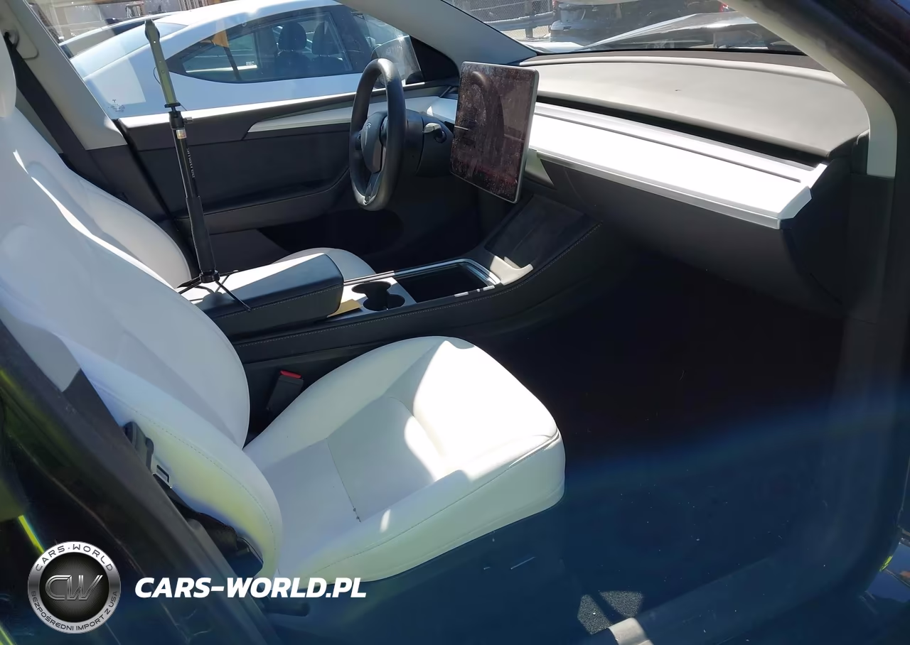 2024 Tesla Model Y Long Range Dual Motor All-Wheel Drive VIN:7SAYGDEE9RA225381 - 5