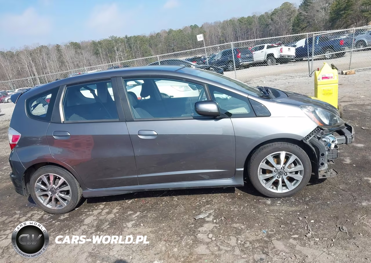 2012 Honda Fit Sport VIN:JHMGE8H55CC012452 - 14