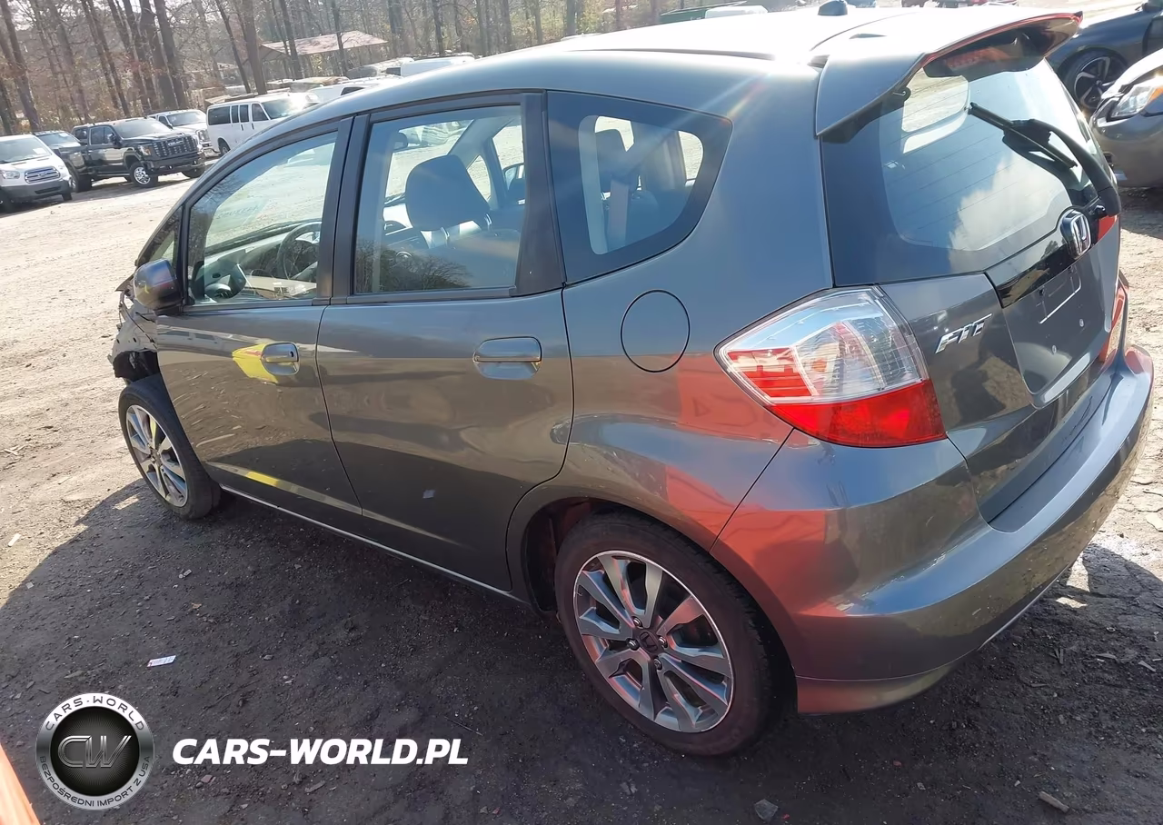 2012 Honda Fit Sport VIN:JHMGE8H55CC012452 - 3