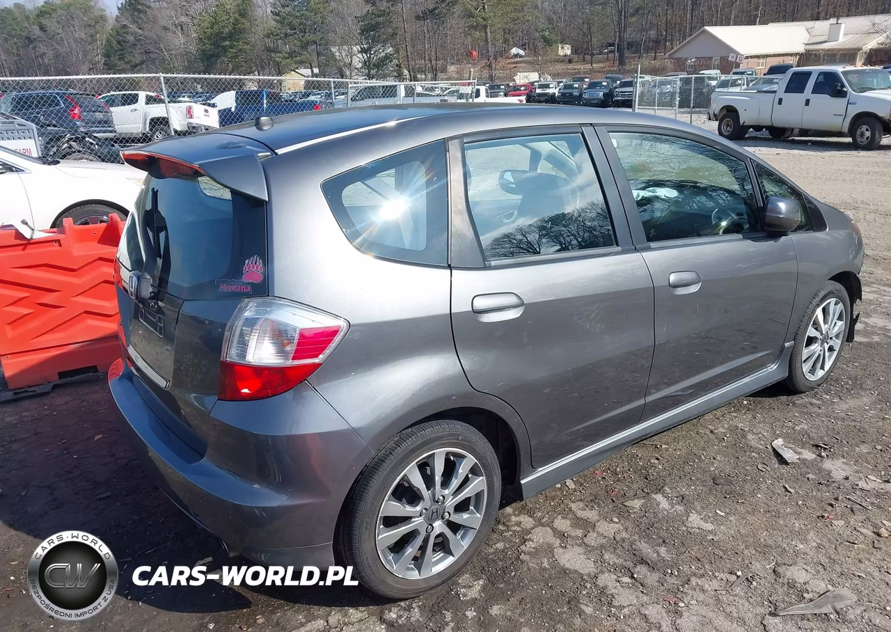 2012 Honda Fit Sport VIN:JHMGE8H55CC012452 - 4