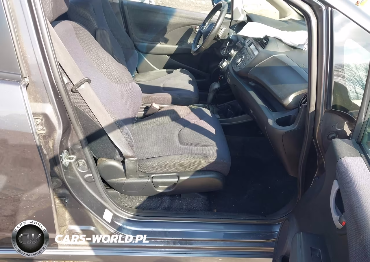 2012 Honda Fit Sport VIN:JHMGE8H55CC012452 - 5