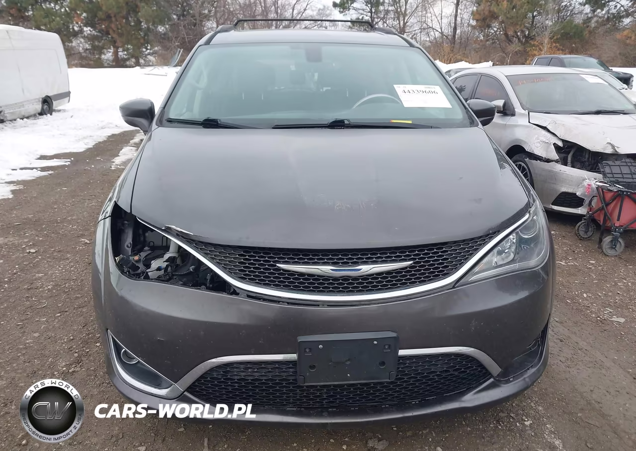 2017 Chrysler Pacifica Touring-L VIN:2C4RC1BG0HR795812 - 12
