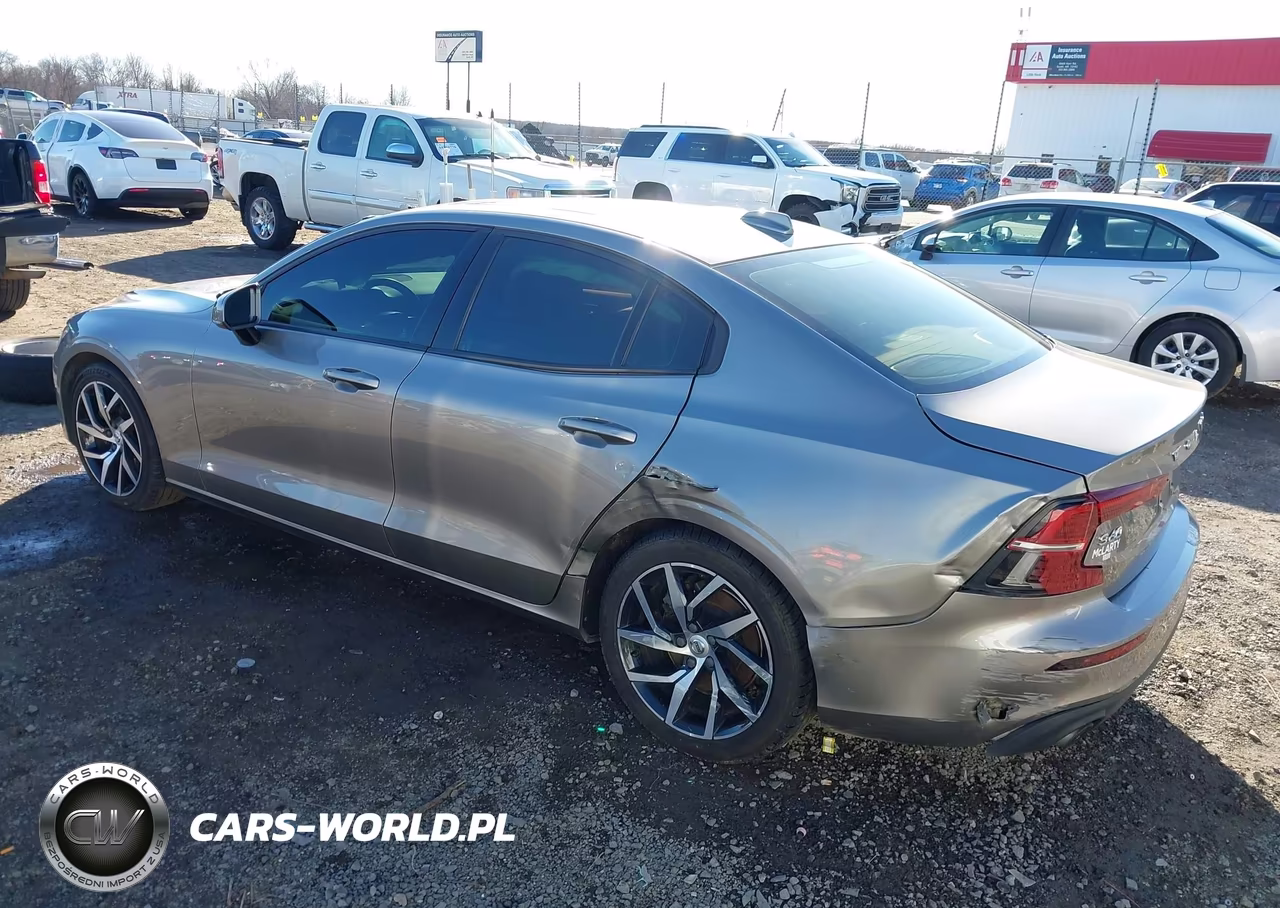 2019 Volvo S60 T5 Momentum VIN:7JR102FK3KG006444 - 3