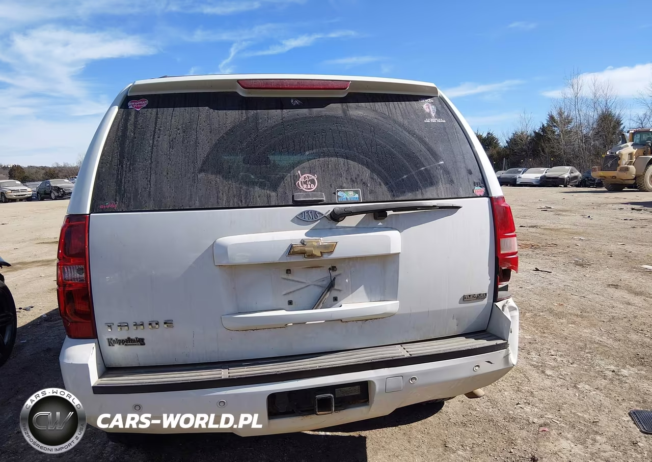 2011 Chevrolet Tahoe Lt VIN:1GNSCBE01BR120268 - 16