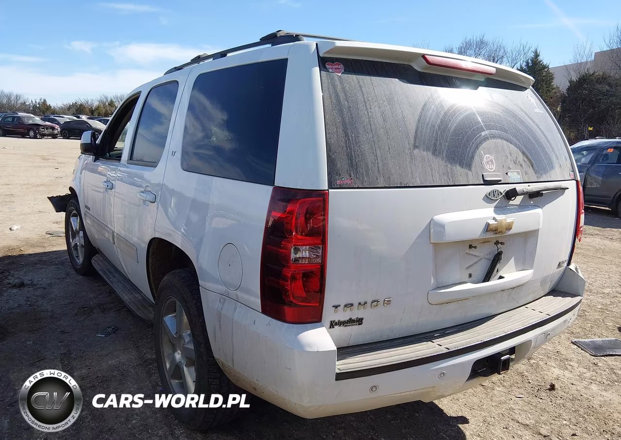2011 Chevrolet Tahoe Lt VIN:1GNSCBE01BR120268 - 3