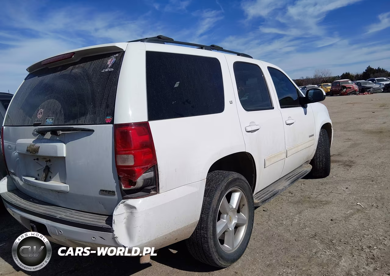 2011 Chevrolet Tahoe Lt VIN:1GNSCBE01BR120268 - 4