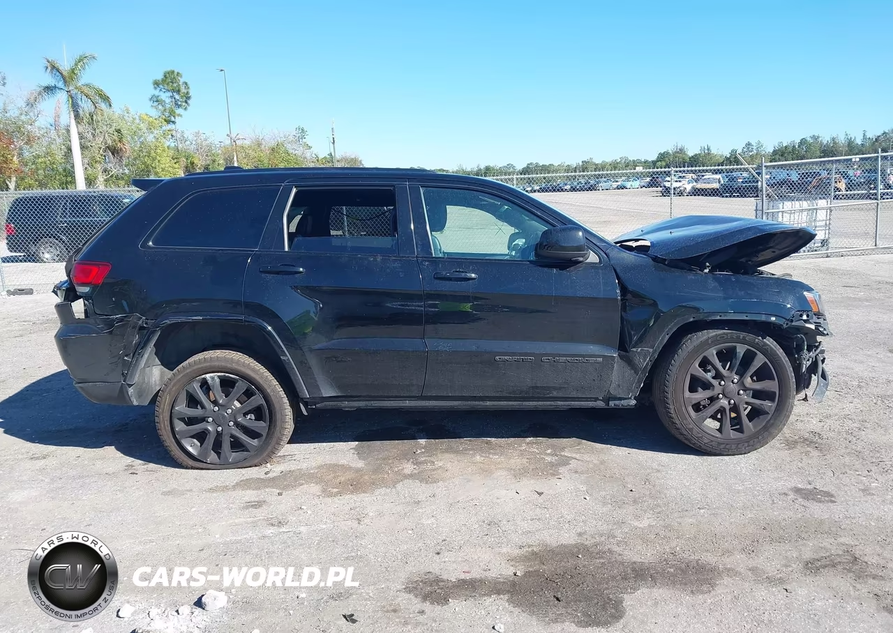 2020 Jeep Grand Cherokee Altitude 4X4 VIN:1C4RJFAG5LC255586 - 14