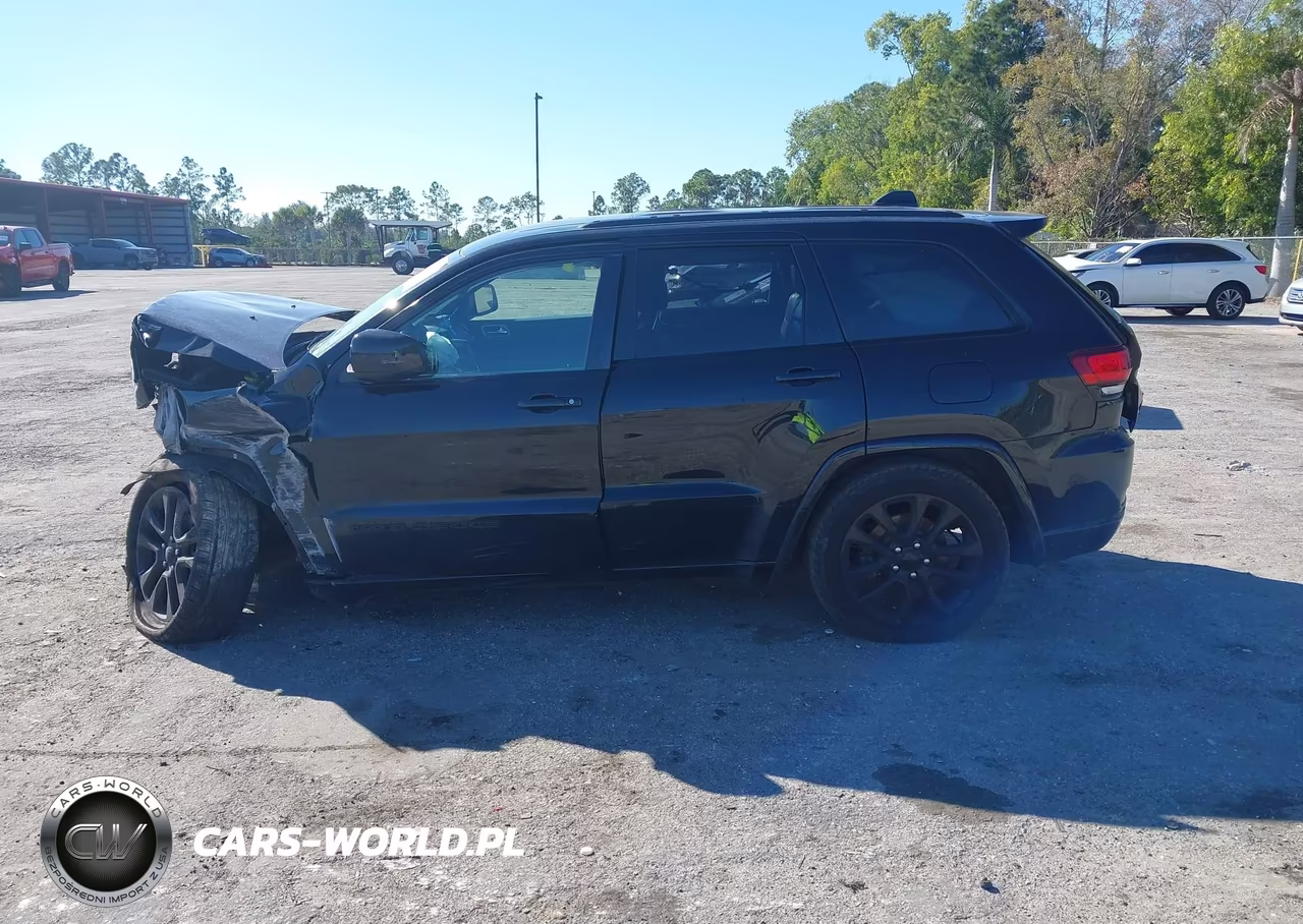 2020 Jeep Grand Cherokee Altitude 4X4 VIN:1C4RJFAG5LC255586 - 15