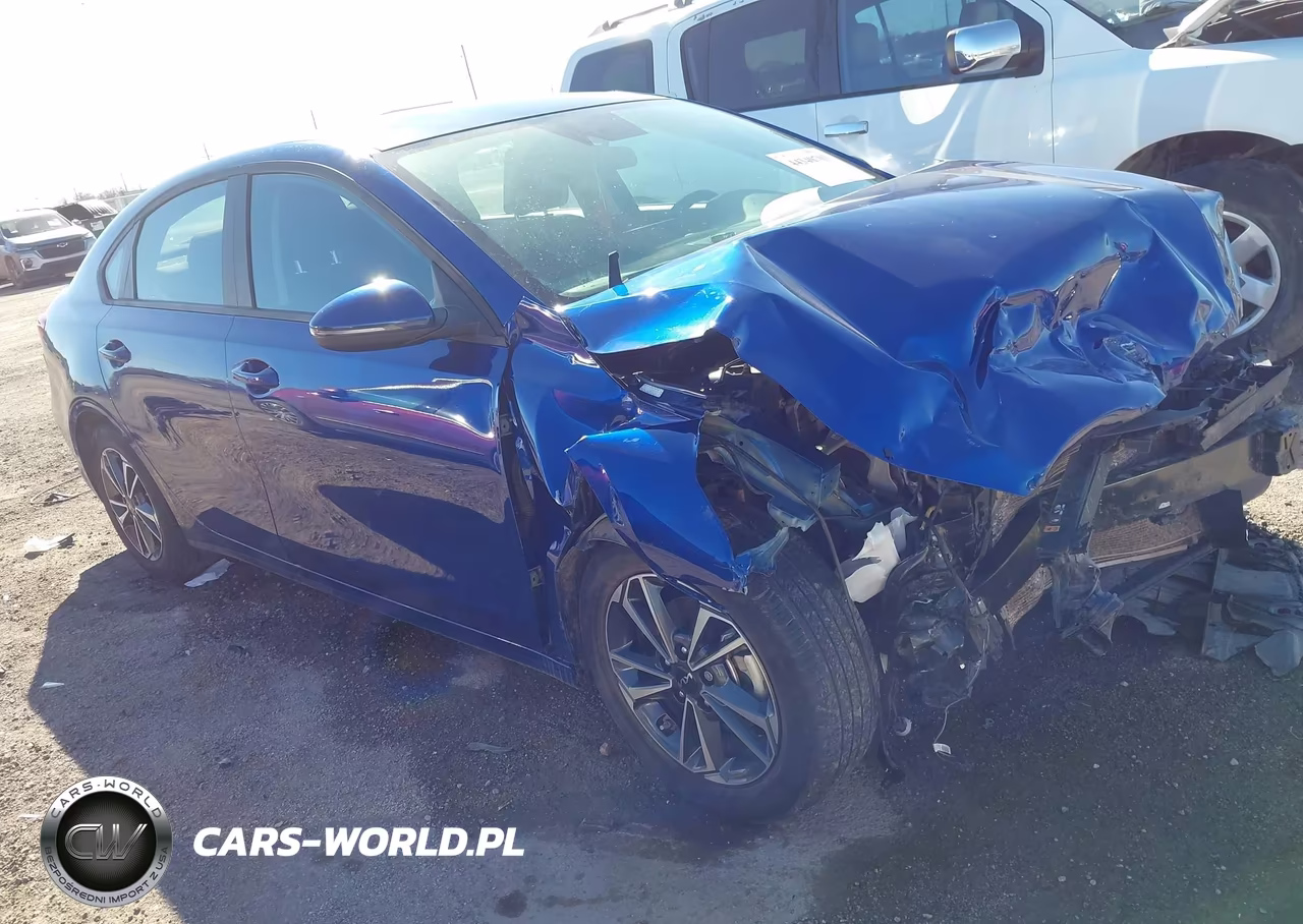 2024 Kia Forte Lxs – zdjęcie 1 z 17