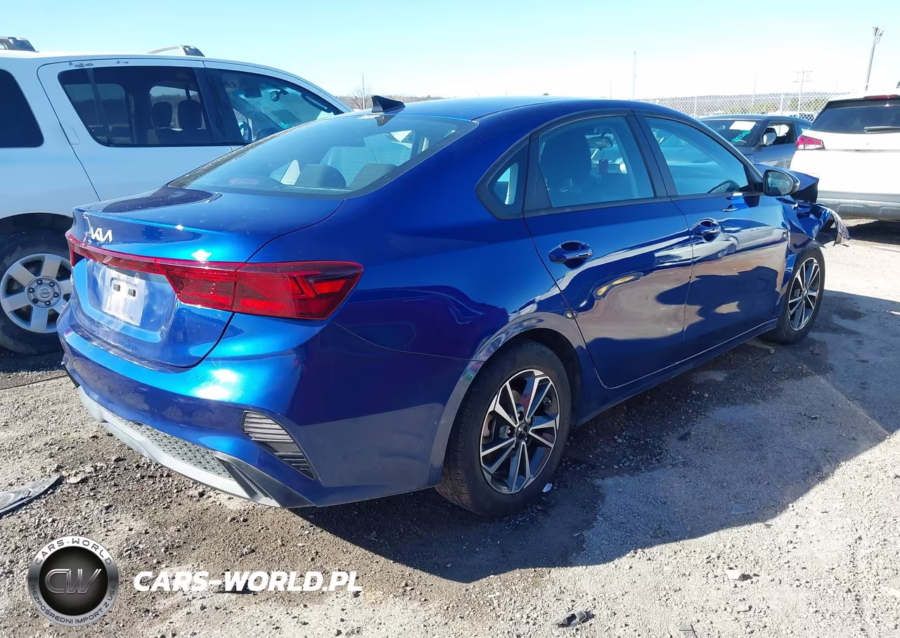 2024 Kia Forte Lxs VIN:3KPF24AD3RE794705 - 4