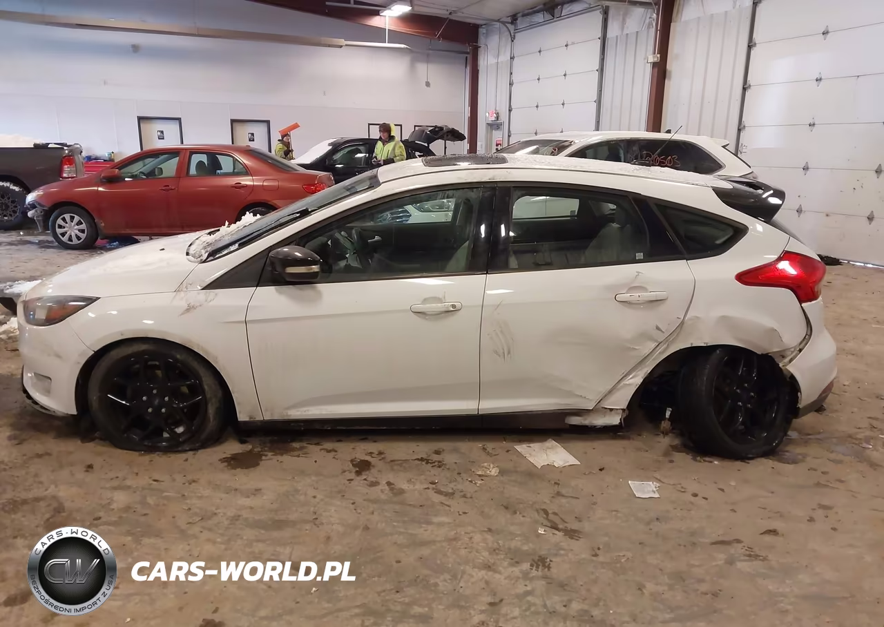 2018 Ford Focus Sel VIN:1FADP3M2XJL263161 - 14